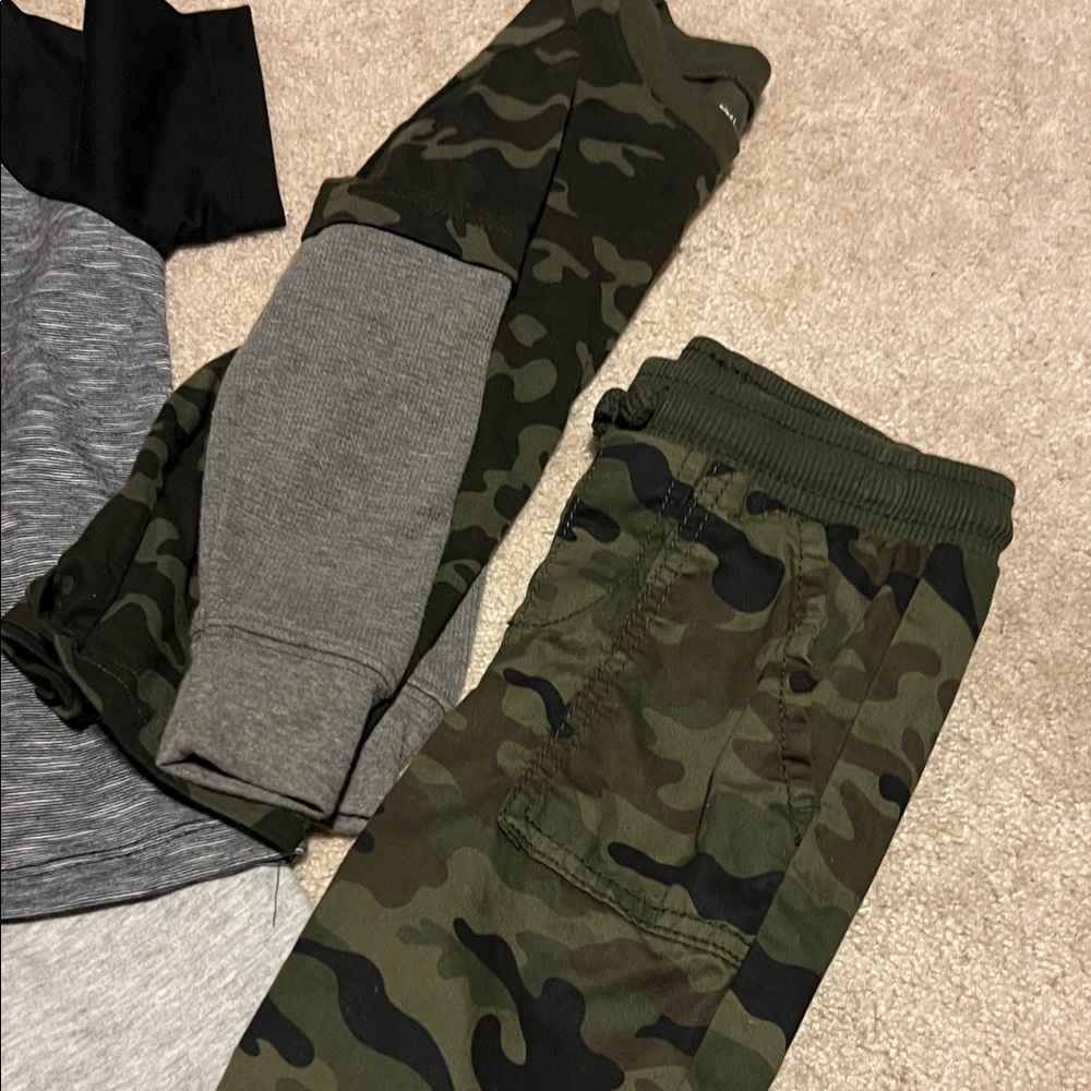 Set of multiple outfits for little boy 3T